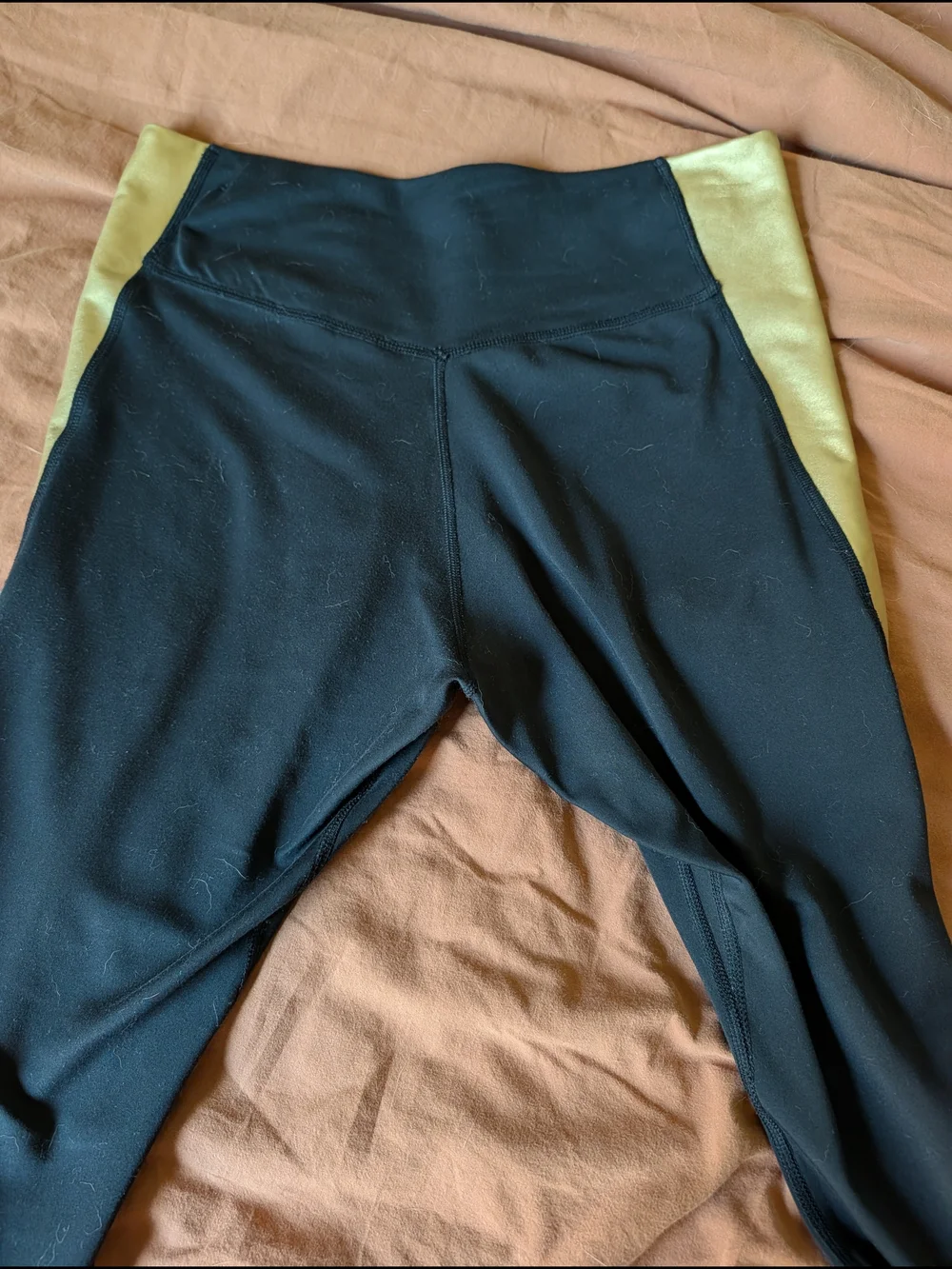 Nike Women's Black & Gold High-Waist Leggings